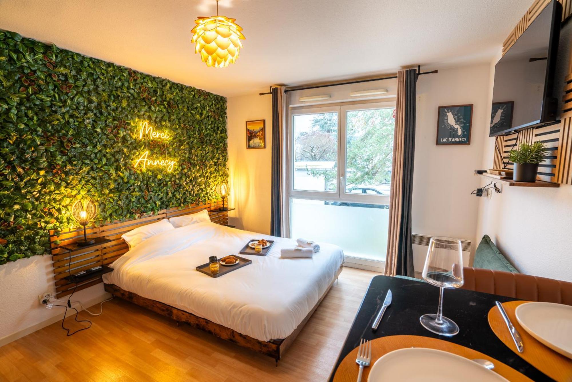 Cabana & Merci Annecy - Parking Et Proche Du Lac Exterior photo